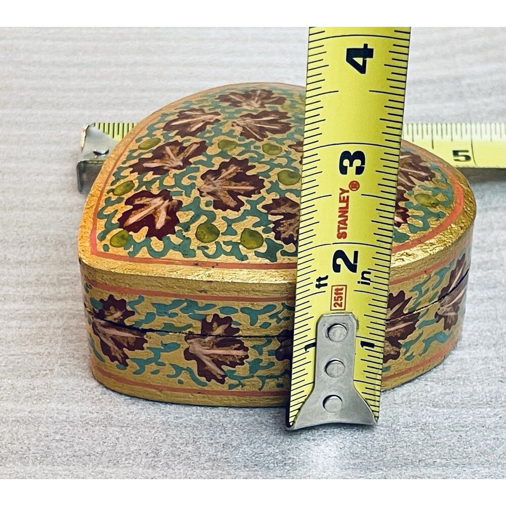 Vintage Hand Painted Paper Mache Trinket Box Gold W Leaves Red Green 4"x4"x1.75" - Picture 7 of 9